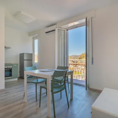 Bolzaneto Fresh & Brigh * Génova