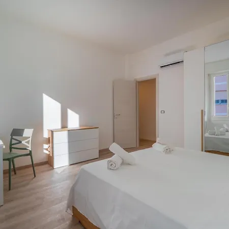 Bolzaneto Fresh & Brigh Apartment Genoa